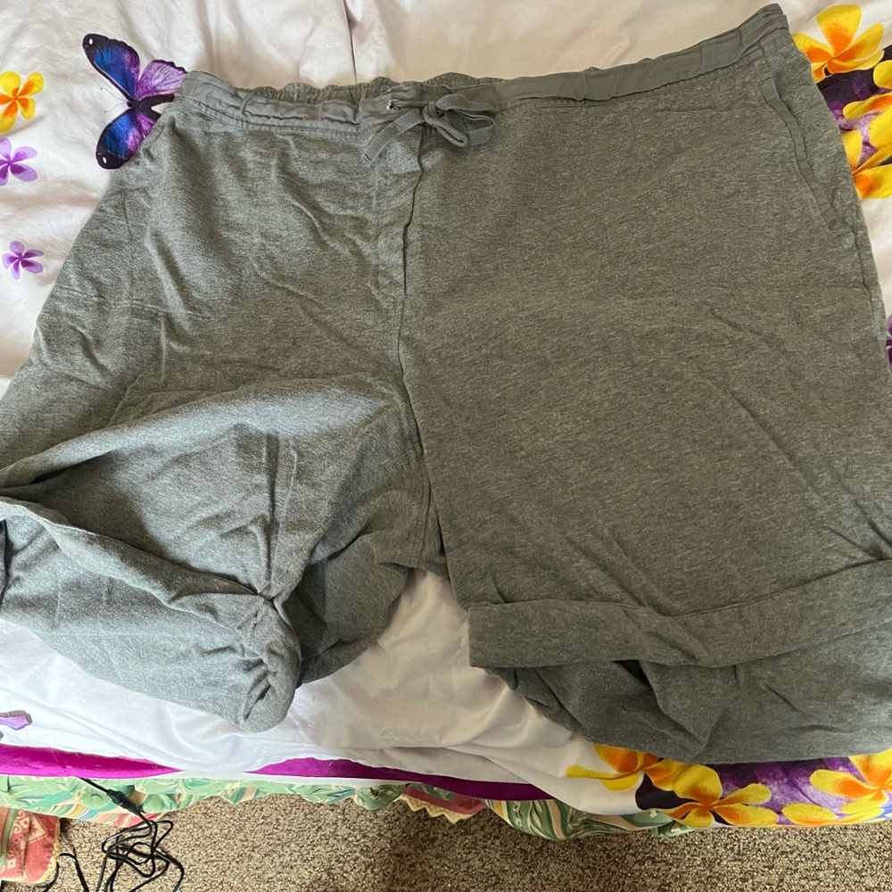 J. Jill grey shorts in 2XL. Closet destash.